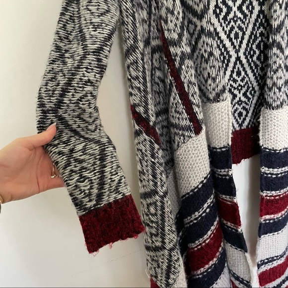 Anthropologie Sleeping on Snow Aztec Cardigan Open Shawl Gray Blue Maroon - Picture 4 of 12